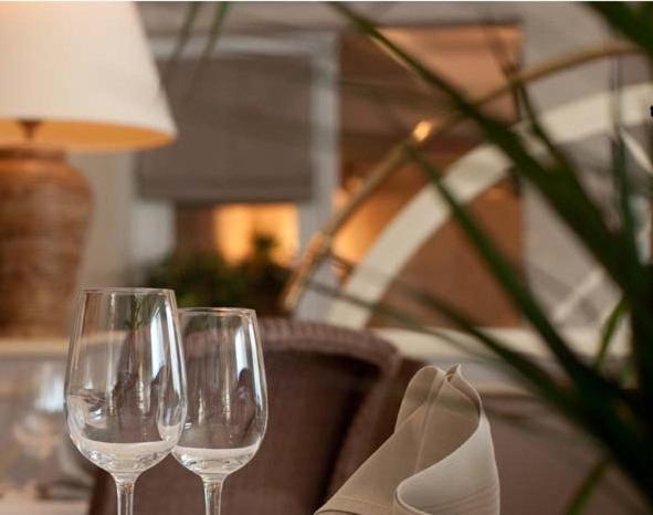 Le Robinson Hotel Saint-Jean-de-Monts Eksteriør billede